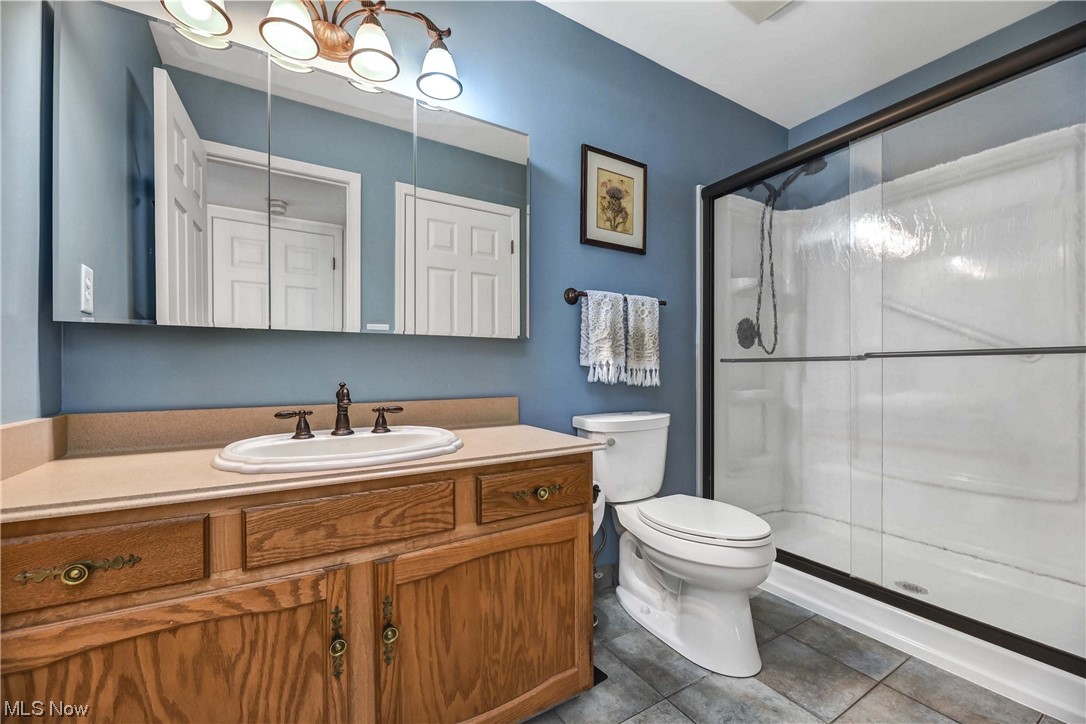 Bay Commons Condos Ph 01 - Residential