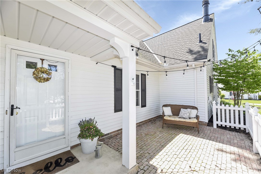 Bay Commons Condos Ph 01 - Residential