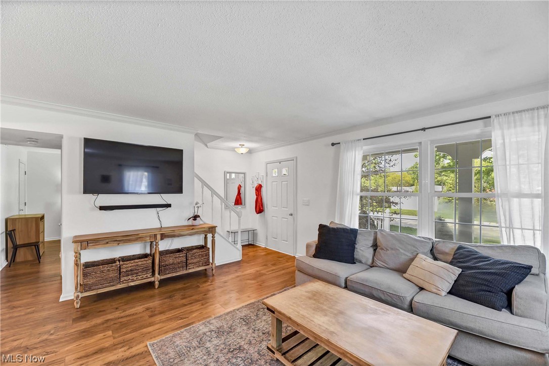 Bay Commons Condos Ph 01 - Residential