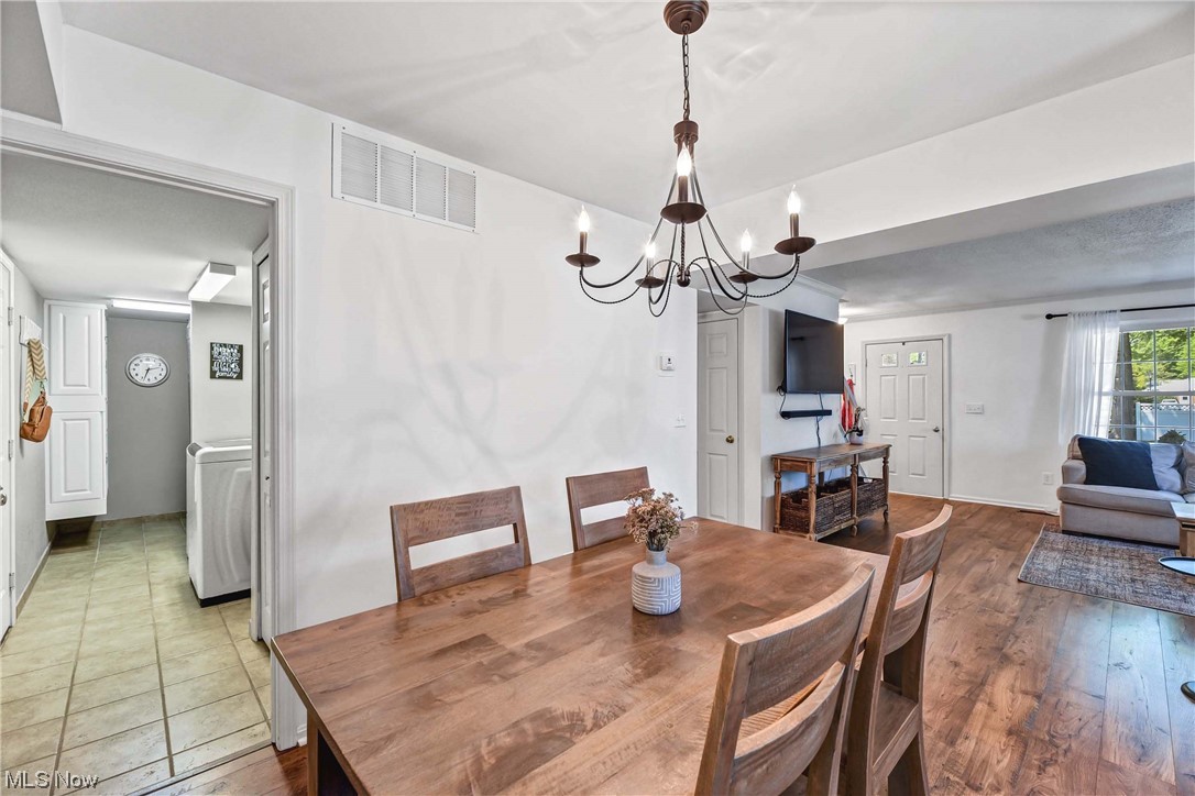 Bay Commons Condos Ph 01 - Residential