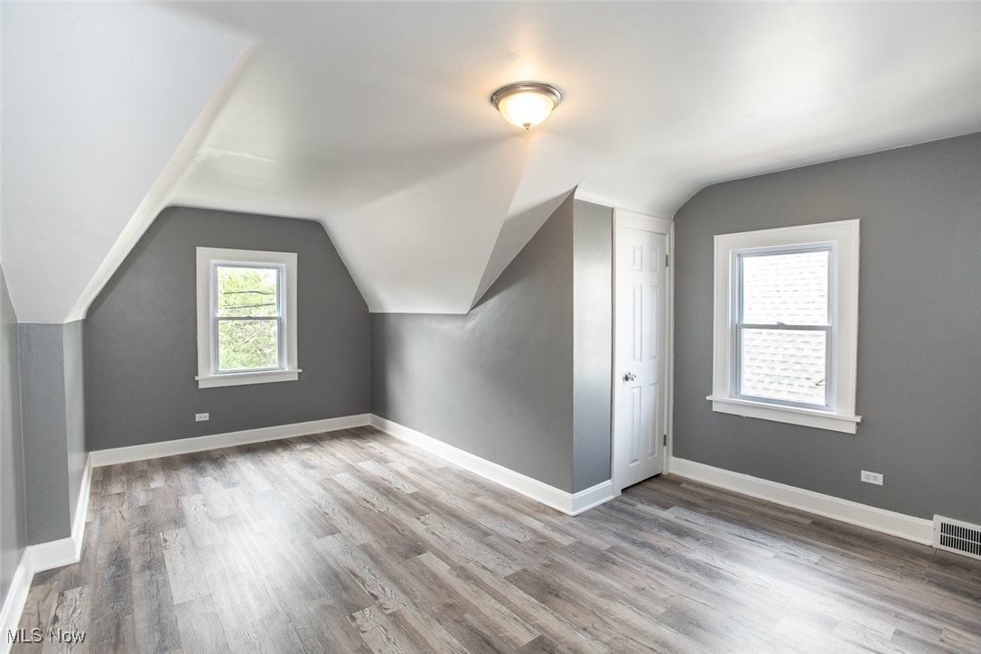 17202 Melgrave Avenue, Cleveland, Ohio image 22
