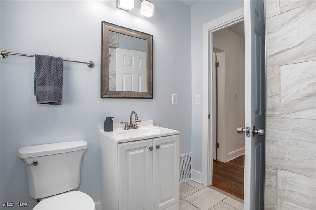 17202 Melgrave Avenue, Cleveland, Ohio image 19