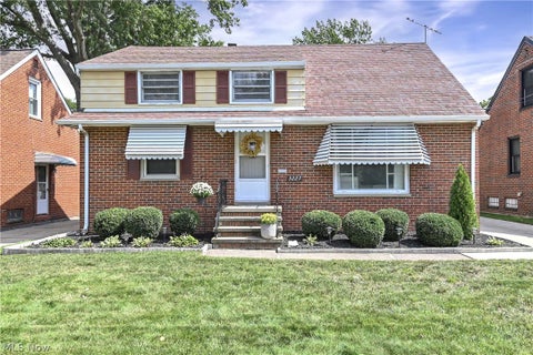 Homes For Sale - 3227 W 153rd Street<br/> Cleveland, OH 44111