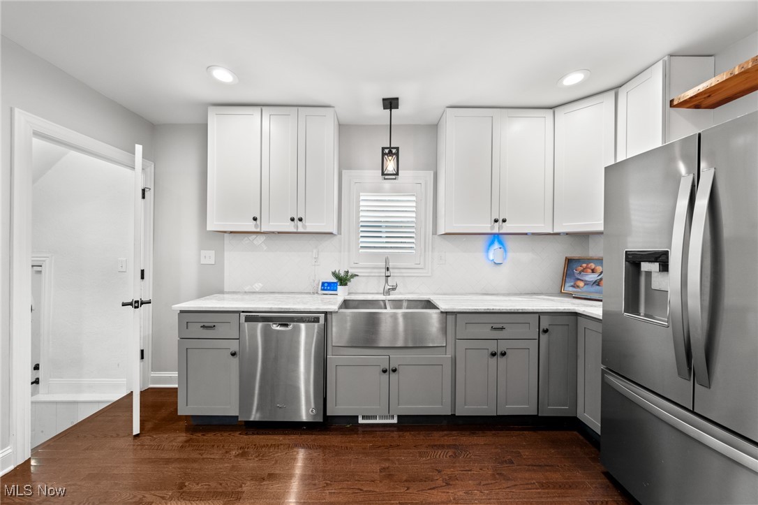 Cleveland, Ohio 44102, United States, 3 Bedrooms Bedrooms, ,3 BathroomsBathrooms,Residential,Active,252070