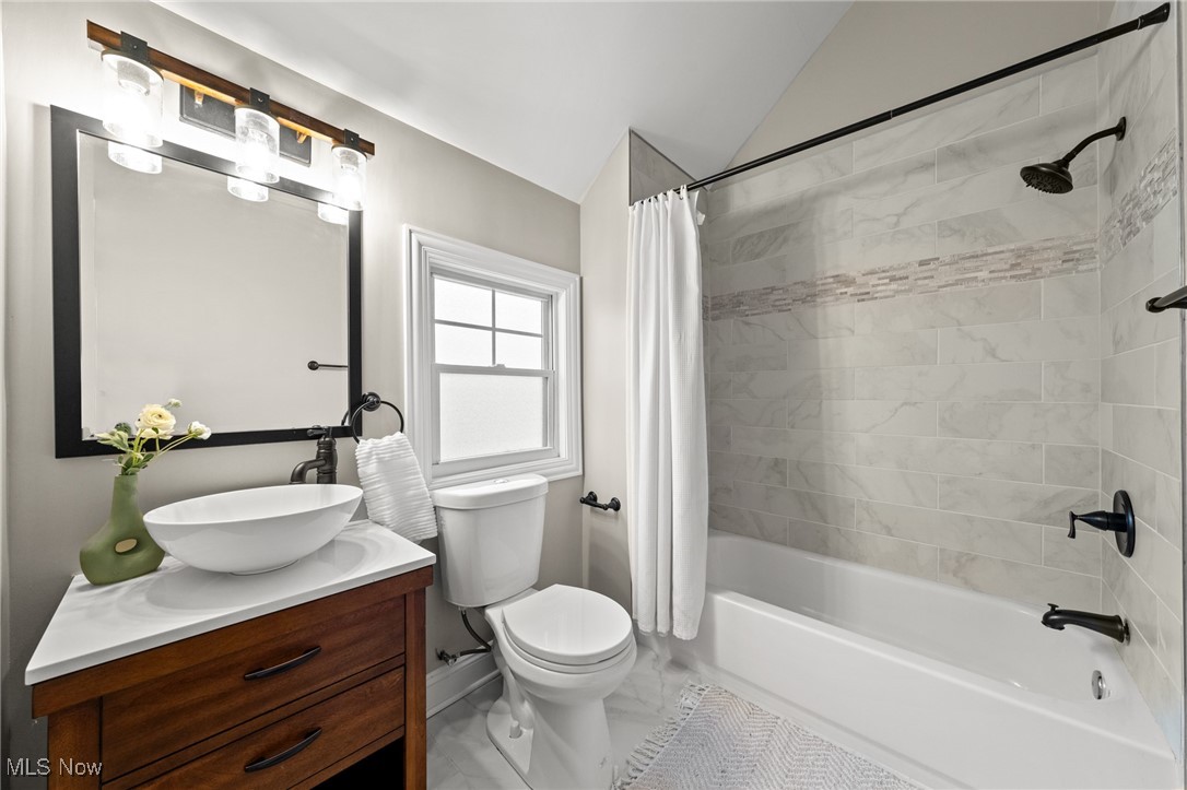 Cleveland, Ohio 44102, United States, 3 Bedrooms Bedrooms, ,3 BathroomsBathrooms,Residential,Active,252070