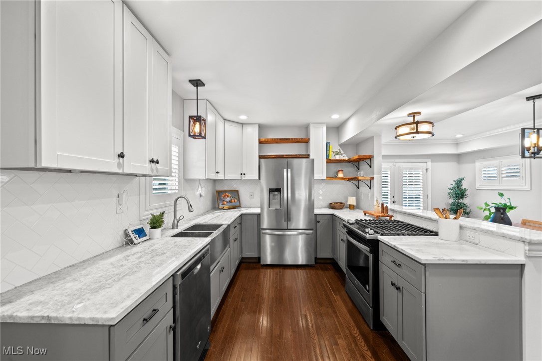 Cleveland, Ohio 44102, United States, 3 Bedrooms Bedrooms, ,3 BathroomsBathrooms,Residential,Active,252070