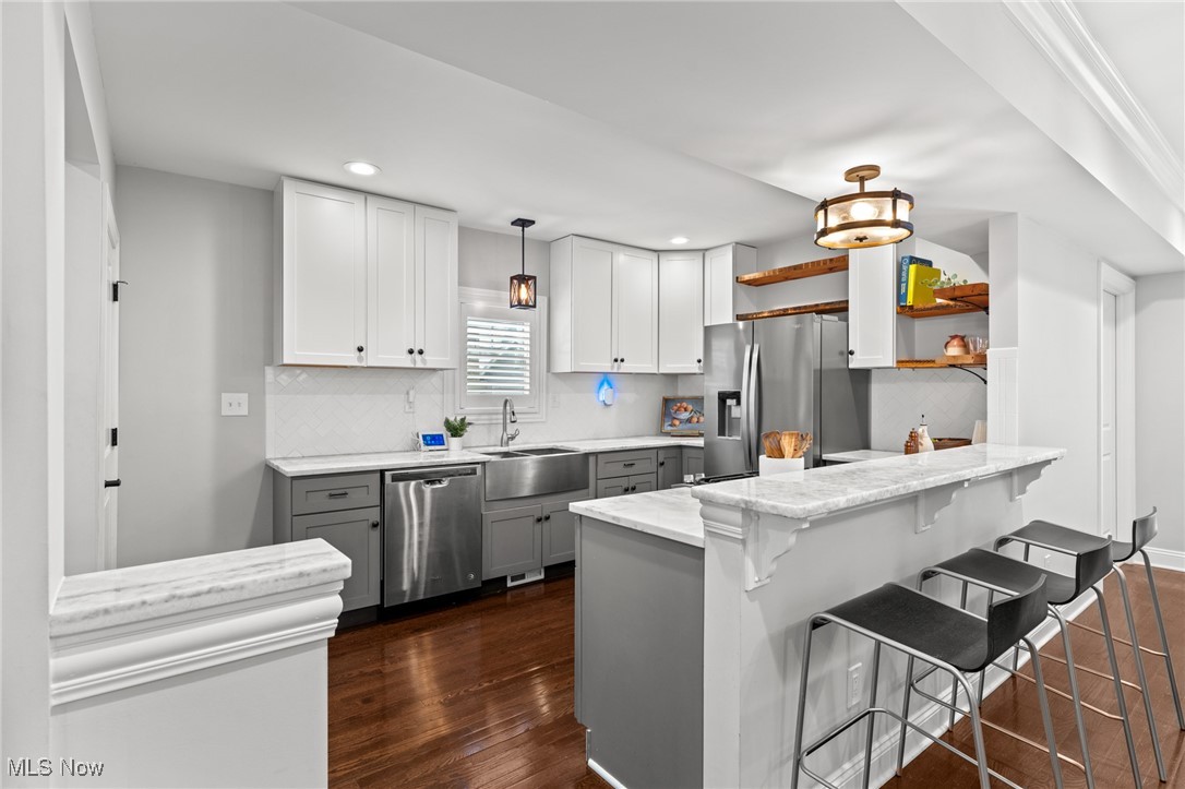 Cleveland, Ohio 44102, United States, 3 Bedrooms Bedrooms, ,3 BathroomsBathrooms,Residential,Active,252070