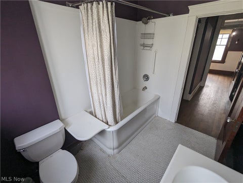 Tiny photo for 616 East Avenue, Elyria, OH 44035 (MLS # 5240713)