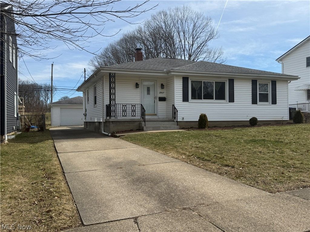 Photo of 2867 Norma Street, Cuyahoga Falls, OH 44223 (MLS # 5189899)