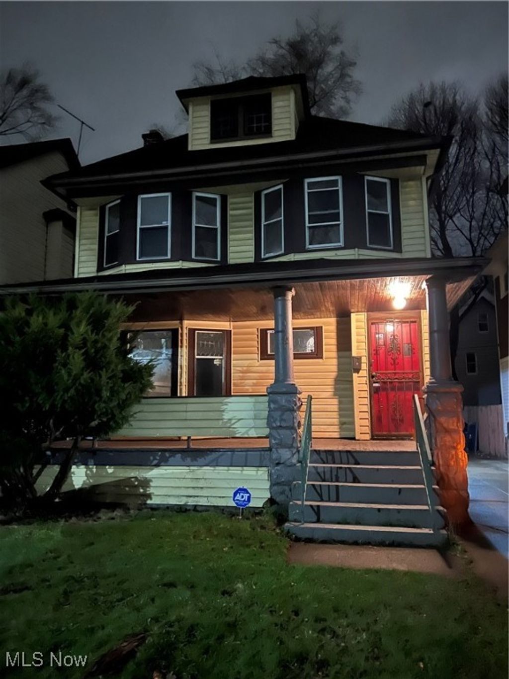 Photo of 9003 Kempton Avenue, Cleveland, OH 44108 (MLS # 5174415)