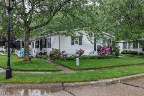 61 Periwinkle Drive, Olmsted Twp, OH 44138 - #: 5124967
