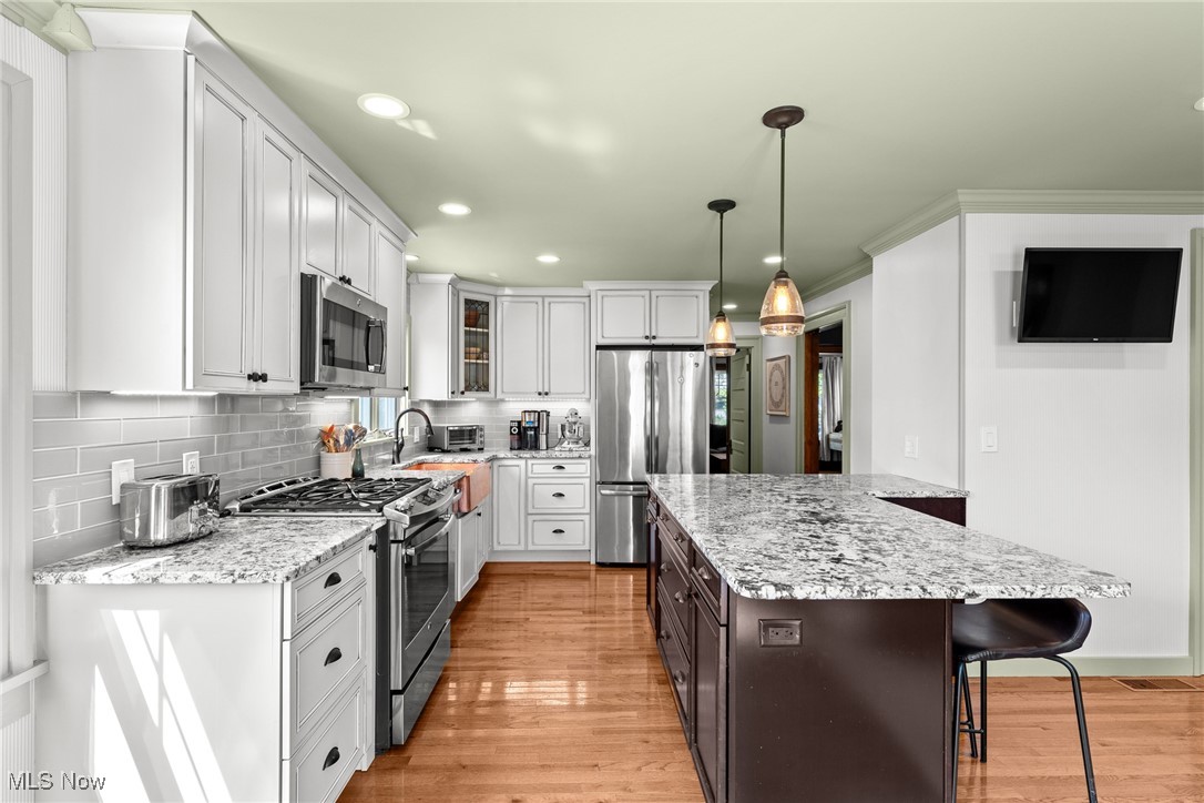 Lakewood, Ohio 44107, United States, 4 Bedrooms Bedrooms, ,2 BathroomsBathrooms,Residential,Active,181669