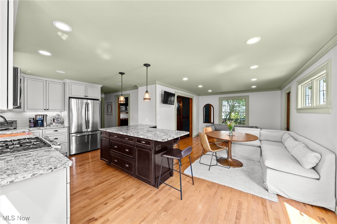 Lakewood, Ohio 44107, United States, 4 Bedrooms Bedrooms, ,2 BathroomsBathrooms,Residential,Active,181669