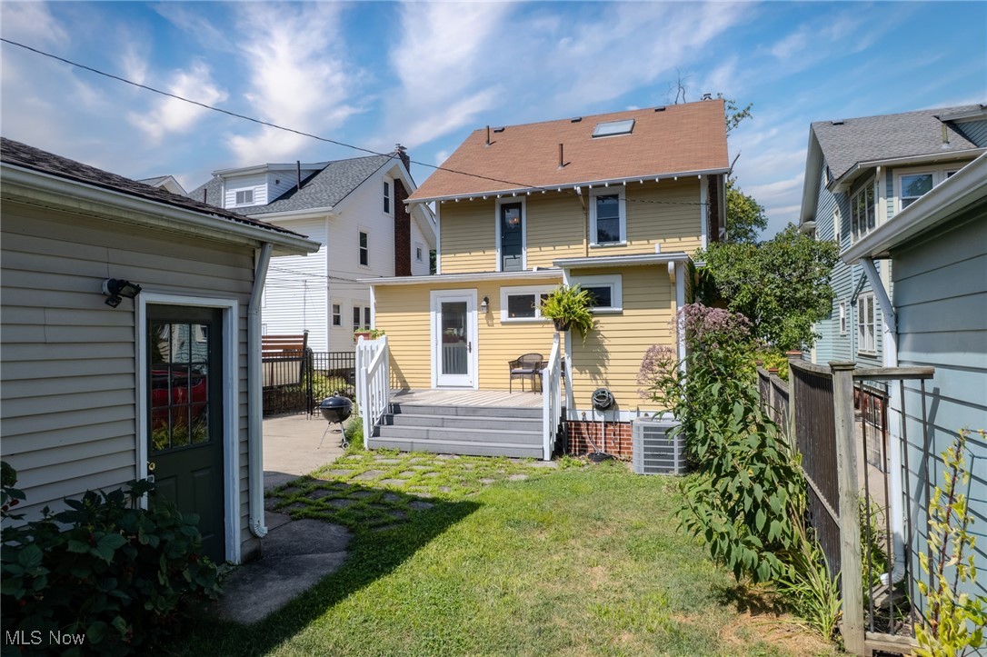 Lakewood, Ohio 44107, United States, 4 Bedrooms Bedrooms, ,2 BathroomsBathrooms,Residential,Active,181669