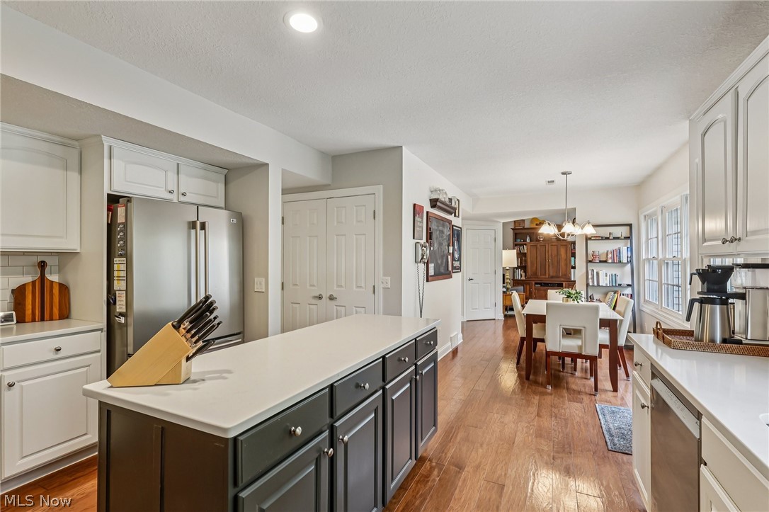 13300 Bratenahl - Residential