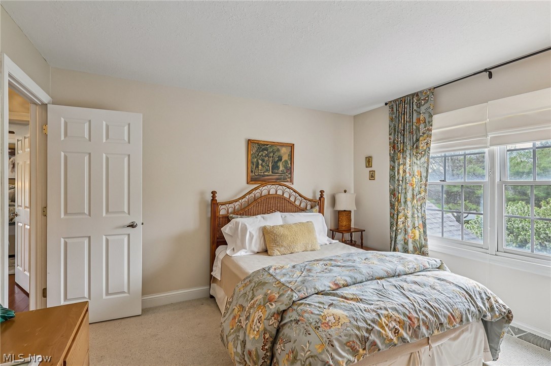 13300 Bratenahl - Residential