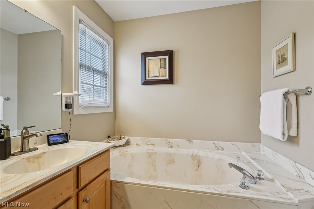 13300 Bratenahl - Residential