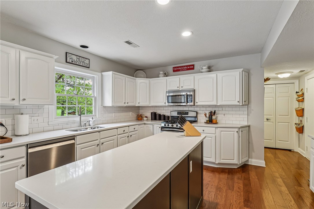 13300 Bratenahl - Residential