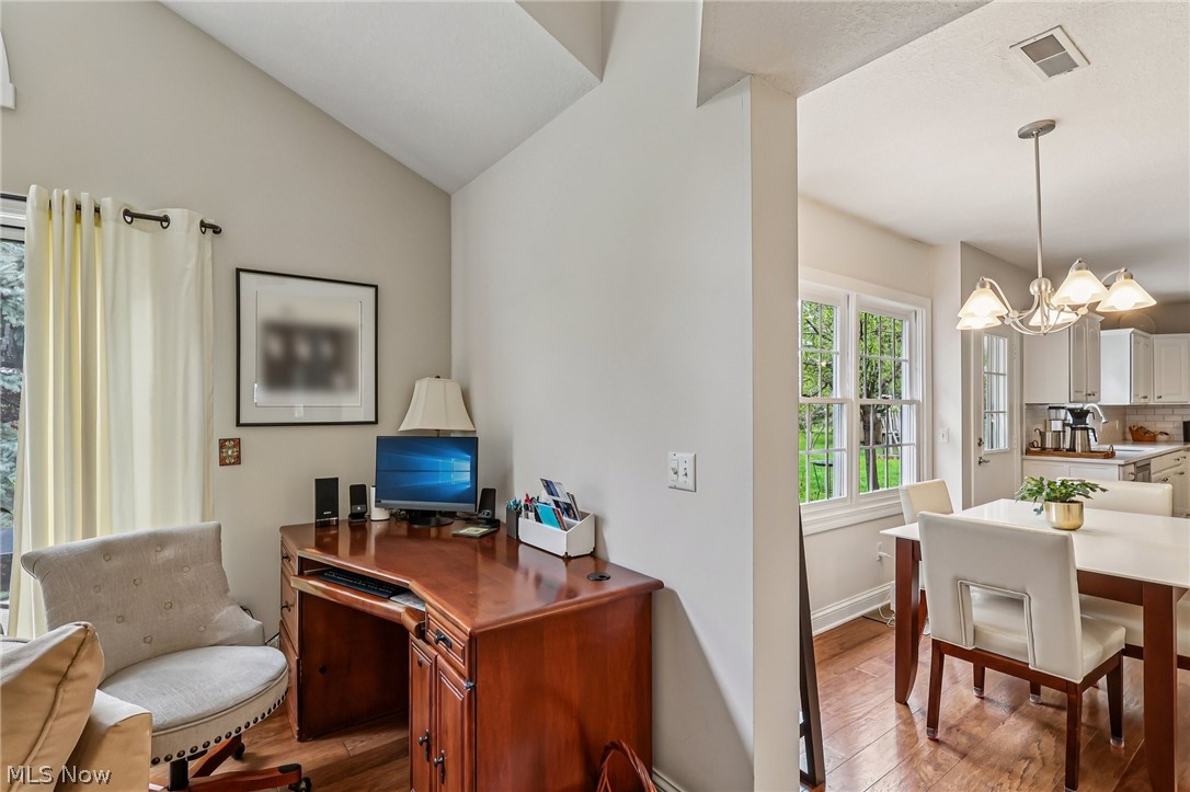 13300 Bratenahl - Residential