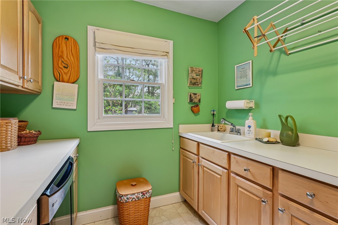 13300 Bratenahl - Residential