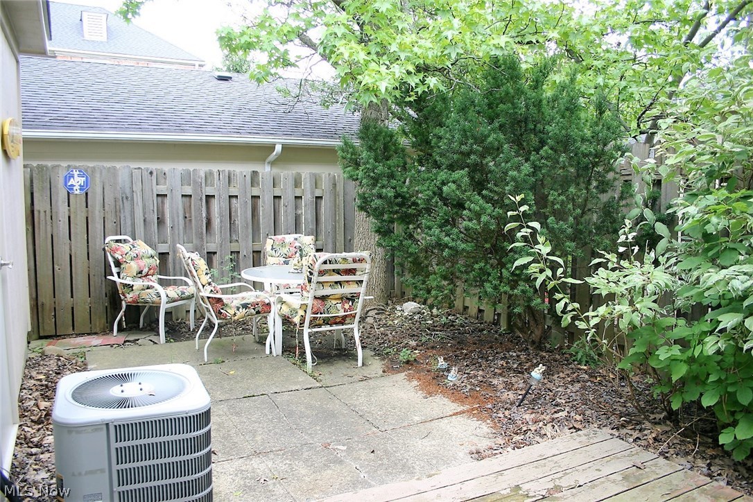 Georgetown/Lyndhurstcondo - Residential