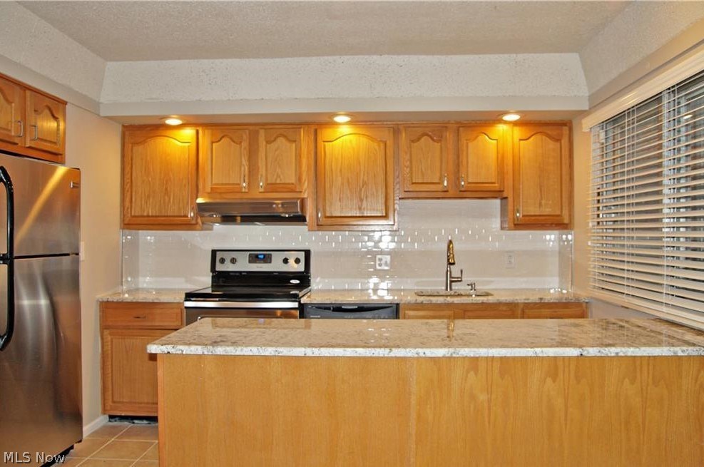 Georgetown/Lyndhurstcondo - Residential