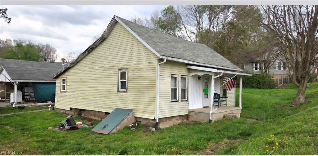 Photo of 15711 Main Street SE, Brownsville, OH 43721 (MLS # 5202473)