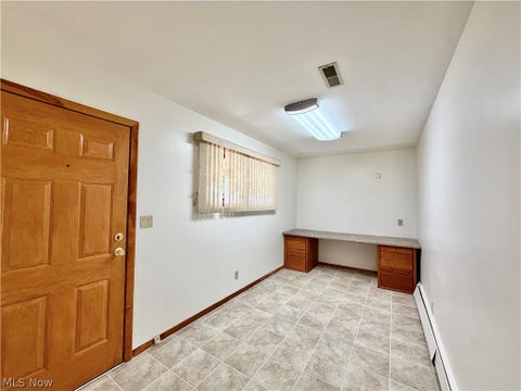Tiny photo for 1050 Melwood Drive NE, Warren, OH 44483 (MLS # 5231190)
