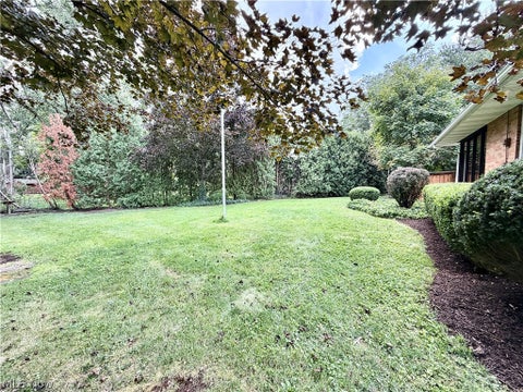 Tiny photo for 1050 Melwood Drive NE, Warren, OH 44483 (MLS # 5231190)
