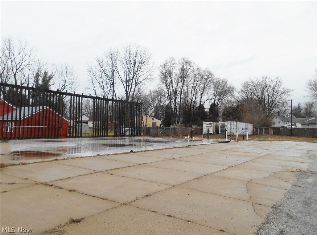 Franks Moreland - Commercial Sale