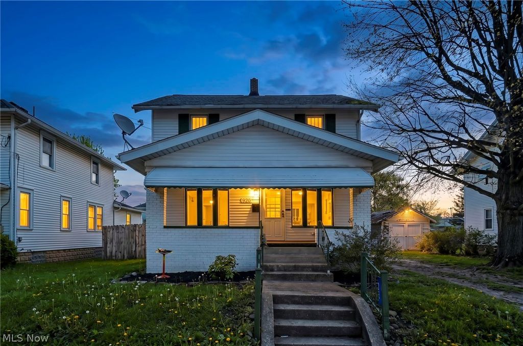 Photo of 920 9th Street NE, Massillon, OH 44646 (MLS # 5204605)