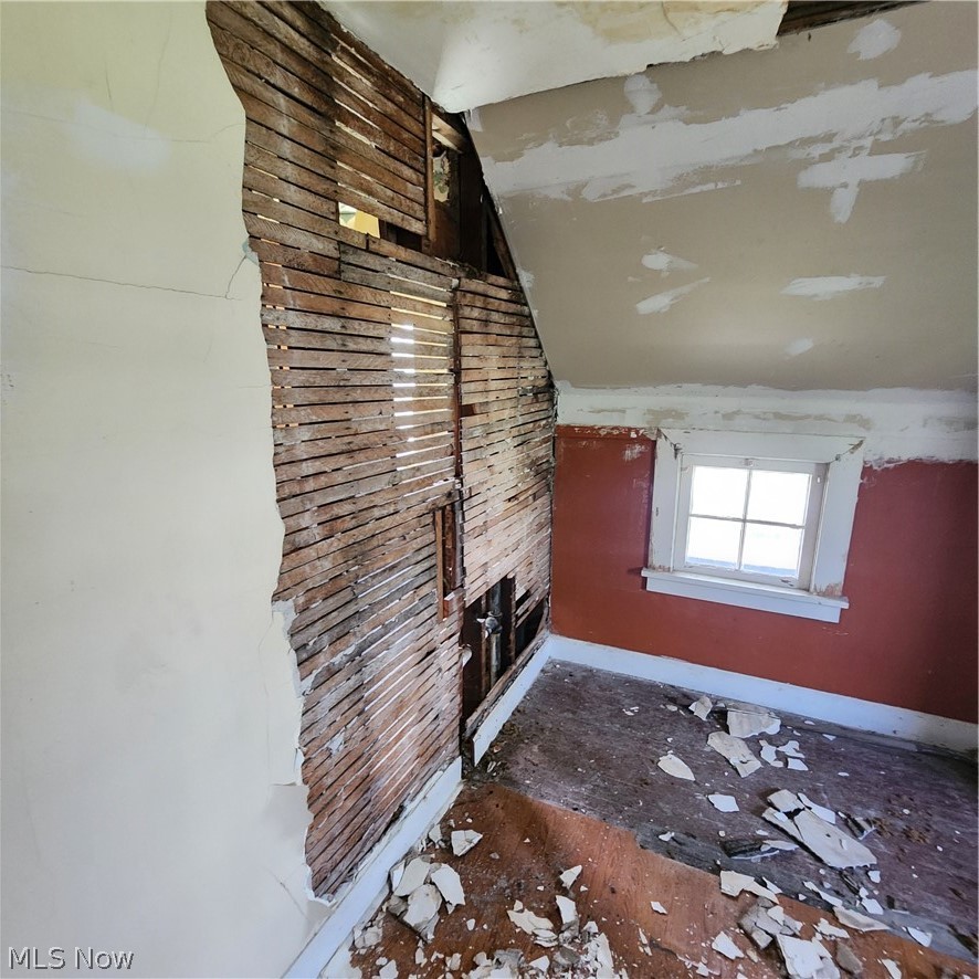 12607 Oakfield Avenue