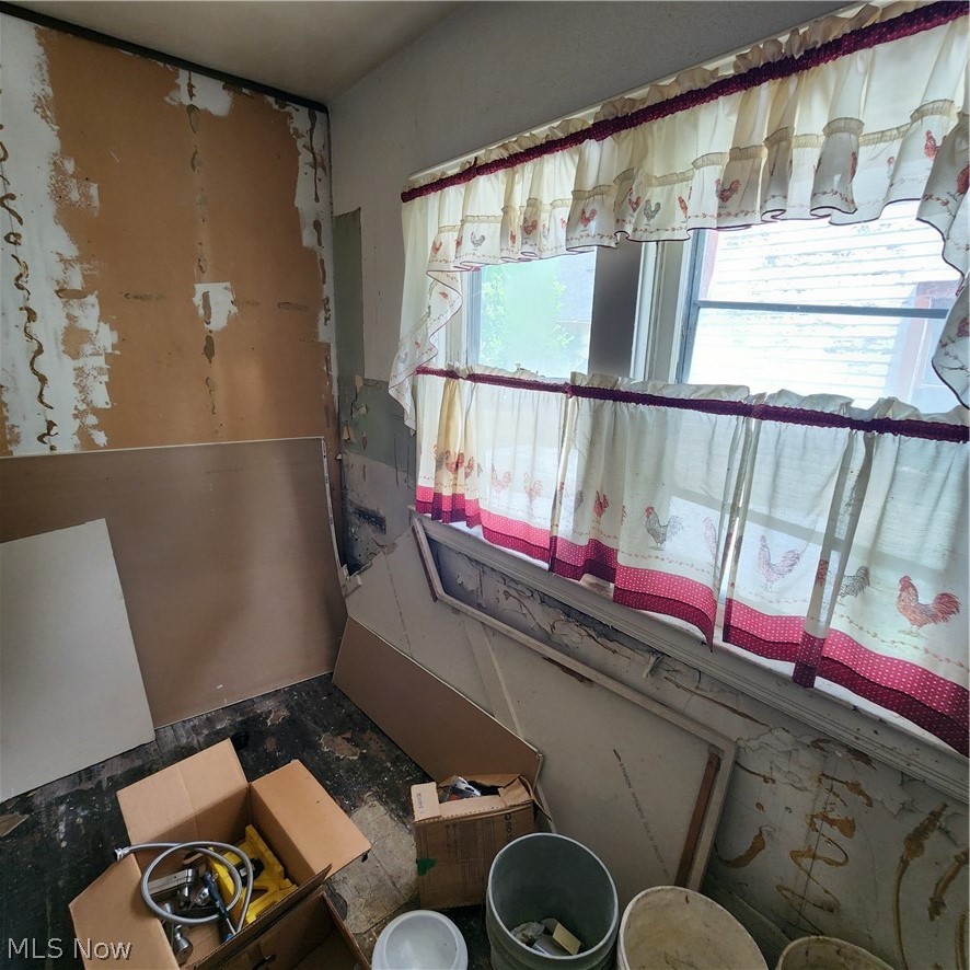 12607 Oakfield Avenue