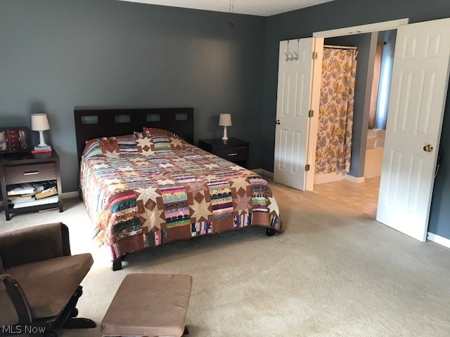 Knolls/Collins Pond - Residential