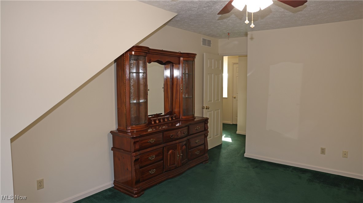 Macintosh Farms Condo 02 - Residential