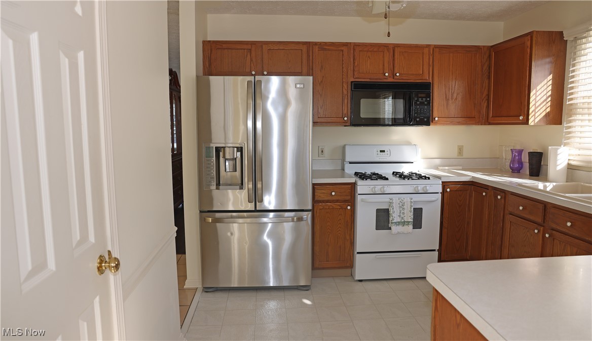 Macintosh Farms Condo 02 - Residential