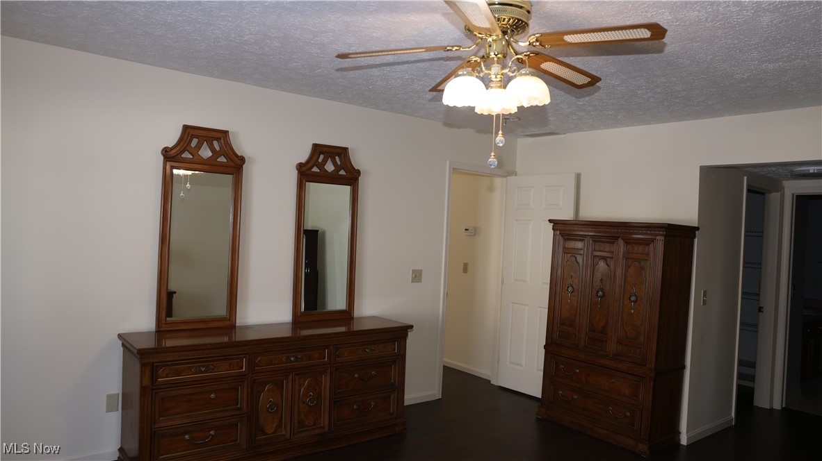 Macintosh Farms Condo 02 - Residential