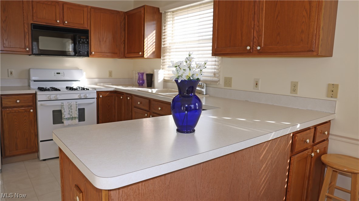 Macintosh Farms Condo 02 - Residential