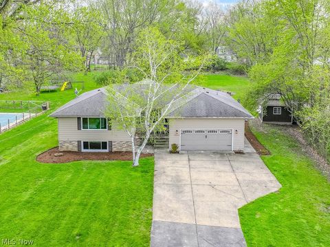 Tiny photo for 33510 Lake Shore Boulevard, Lakeline, OH 44095 (MLS # 5200473)