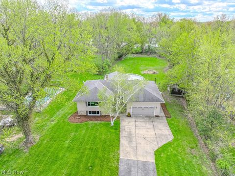 Tiny photo for 33510 Lake Shore Boulevard, Lakeline, OH 44095 (MLS # 5200473)