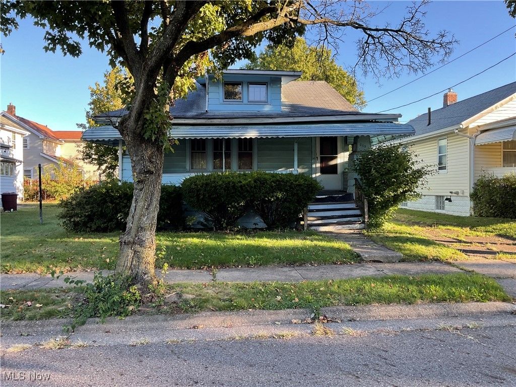 Photo of 565 Eva Avenue, Akron, OH 44301 (MLS # 5164254)