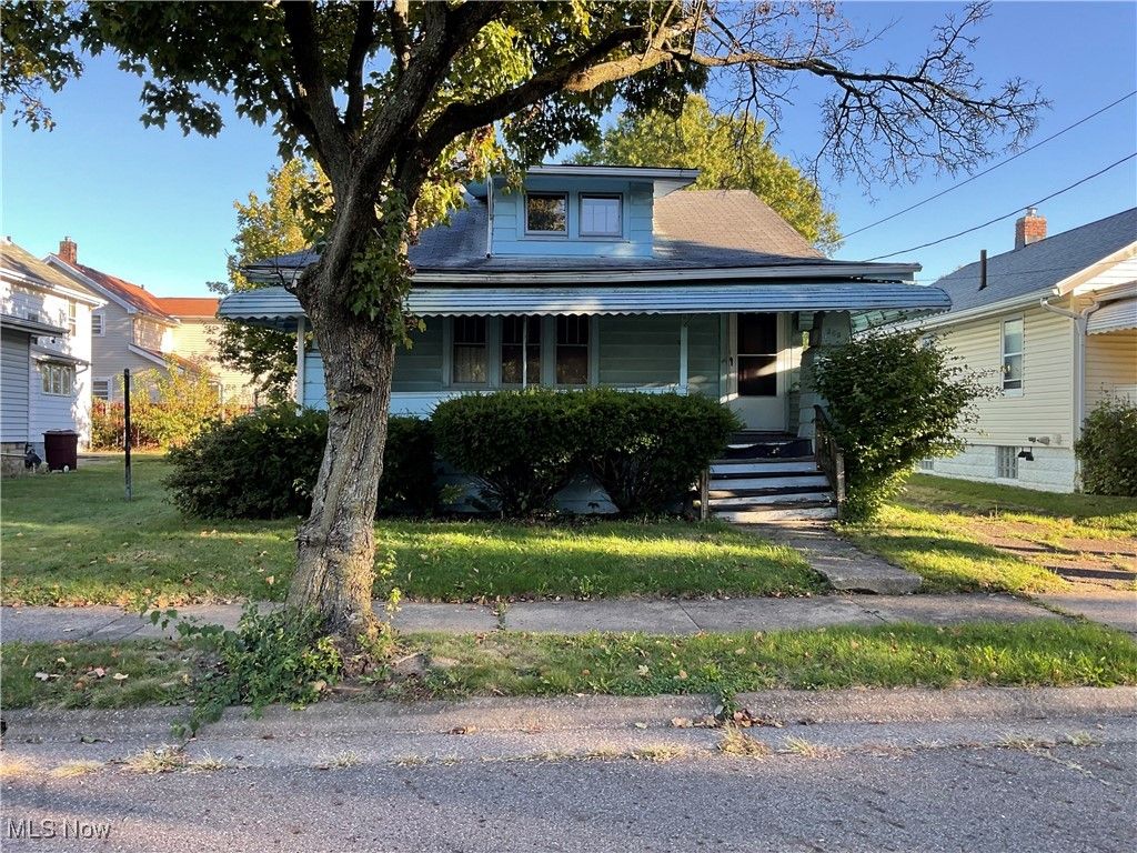 Photo of 565 Eva Avenue, Akron, OH 44301 (MLS # 5164254)