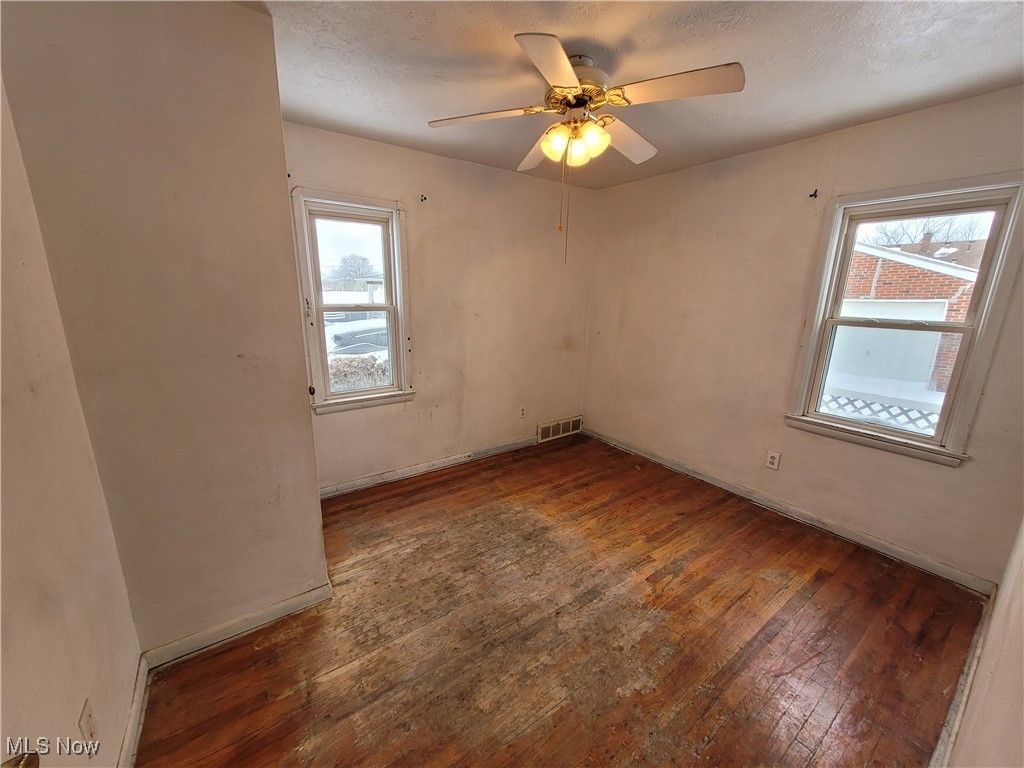 Photo of 3811 Theota Avenue, Parma, OH 44134 (MLS # 5182135)