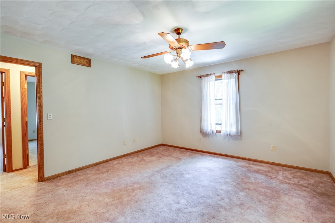 2577 Sweitzer Road, Uniontown, Ohio image 27