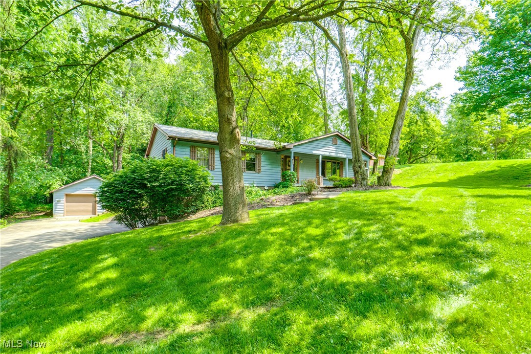 2577 Sweitzer Road, Uniontown, Ohio image 2
