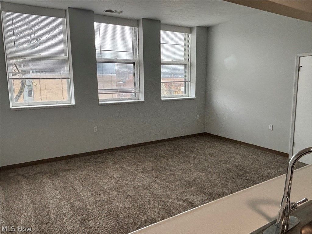 Photo of 59 Lincoln Way E #302, Massillon, OH 44646 (MLS # 5198715)