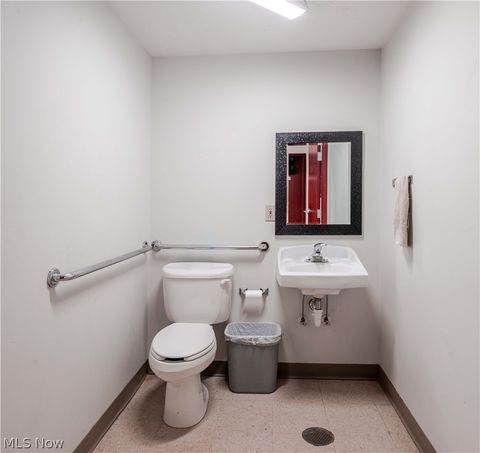 Tiny photo for 186 Lear Road, Avon Lake, OH 44012 (MLS # 5198162)