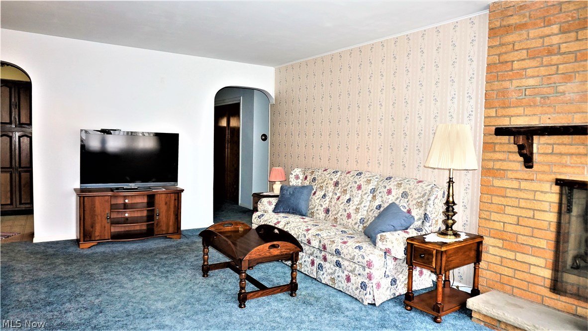 Green Lawn Knolls - Residential