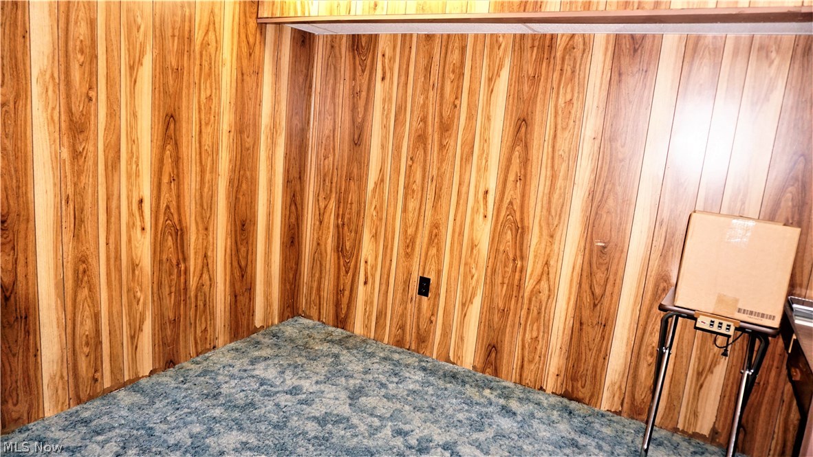 Green Lawn Knolls - Residential