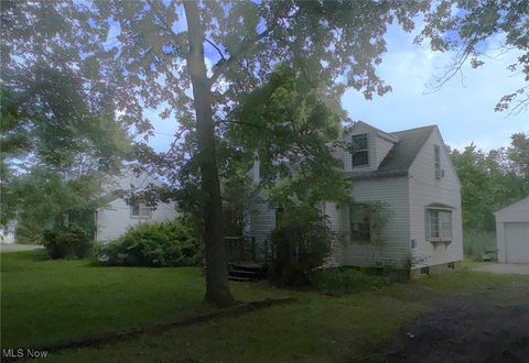 Photo of 26014 Pettibone Road, Oakwood, OH 44146 (MLS # 5178932)